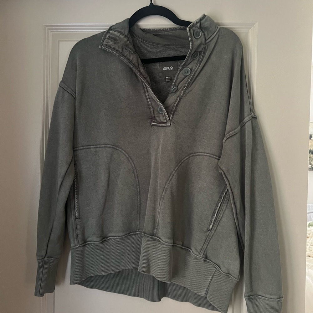 Aerie green sweatshirt